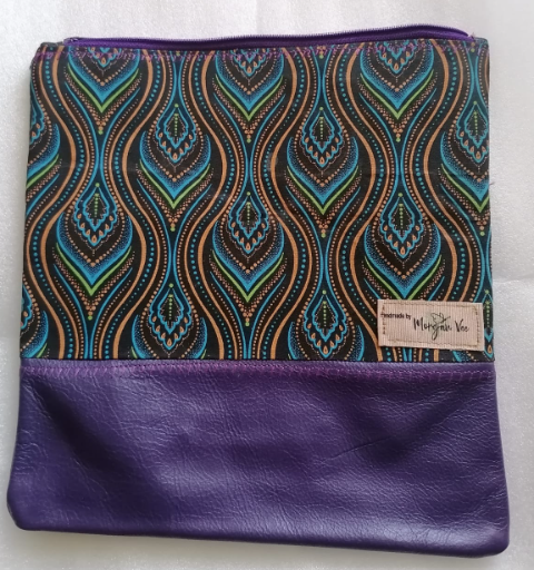 Shweshwe & leather clutch bag