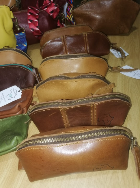 Oval large pouch 22cm